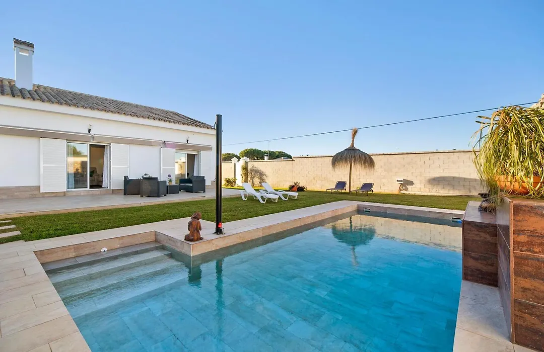 Villa Magnolia Chiclana-1